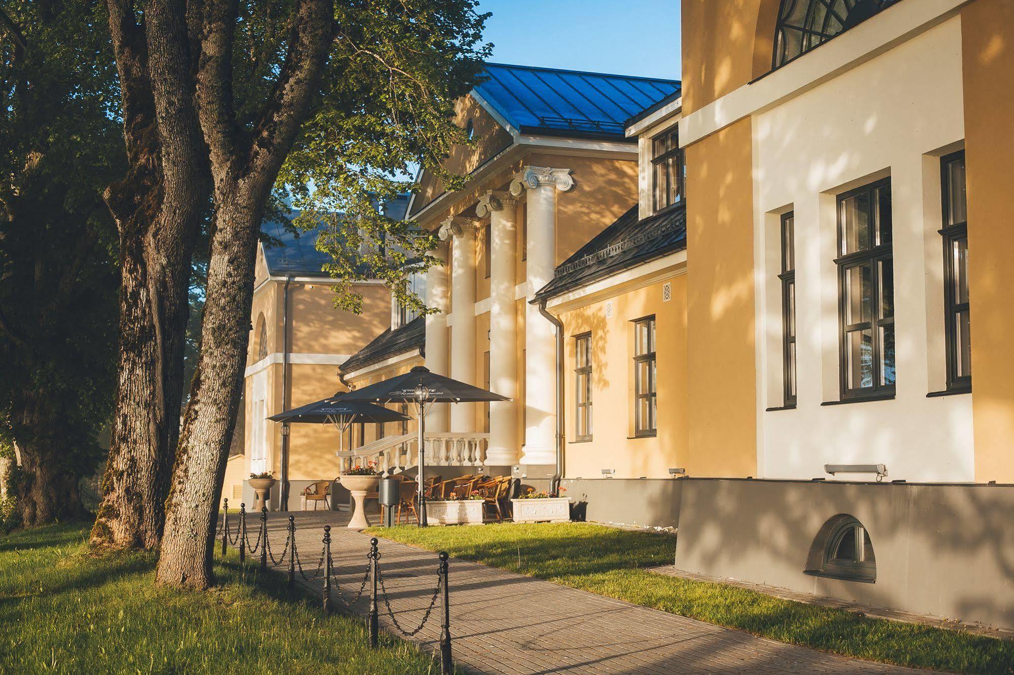 Hotel Skrunda Manor Exterior foto